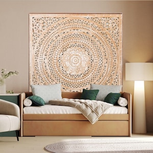 Ręcznie rzeźbiony zagłówek łóżka typu mandala w rozmiarze queen size Kusuma 59" w kolorze Antique Wash | Ręcznie rzeźbiona dekoracja ścienna | Sztuka ścienna z drewna | Zagłówek łóżka w stylu boho