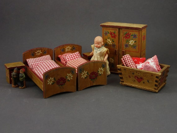 Vintage 1 10 German Bavarian Dollhouse Miniature Furniture Wooden Hand Painted Bedroom Peasant Rustic Original Set 6pc