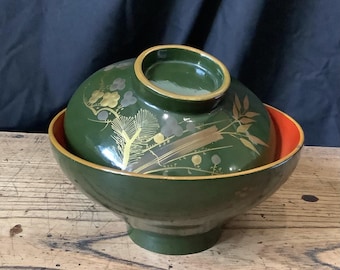ヴィンテージの日本の漆器