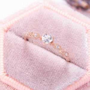 Anillo de compromiso de diamantes del corazón oro rosa, anillo de diamantes delicado, anillo de promesa de diamantes del corazón, anillo de diamantes del corazón de las mujeres, regalo de aniversario para ella