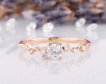 Delicato anello di promessa in oro rosa 14k con zirconi cubici per lei, anello di fidanzamento minimalista con diamanti cubici per donna, anello di nozze con diamanti cubici