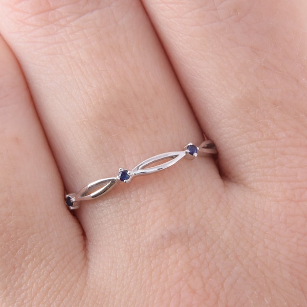 Silver celtic style blue sapphire wedding band, Unique womens delicate wedding band,Small & simple wedding band for her,Womens sapphire ring