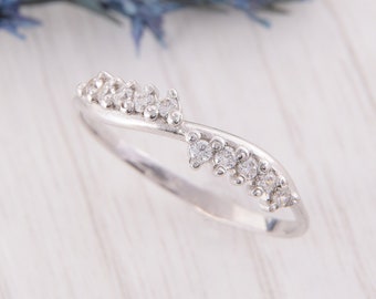 Zilveren minimalistische ring, kleine ring, dunne ring, sierlijke ring, kleine ring, kleine zilveren ring, stapelring zilver, stapelbare ring zilver