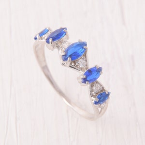 Unique Sapphire Wedding Band, Art Deco Wedding Band, Womens Sapphire Silver Ring, Blue Sapphire Ring, Blue Stone Ring, September Birthstone
