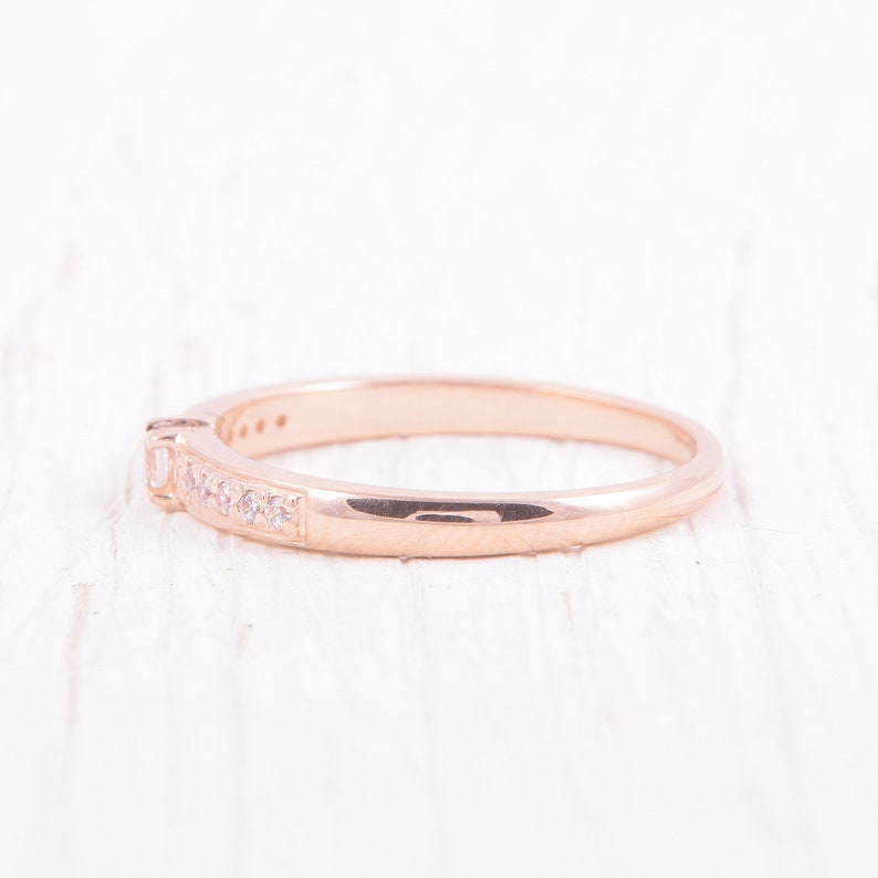 Gold minimalist ring Pretty ring White topaz ring Minimalist ring Elegant ring White stone ring Dainty ring Promise ring for her