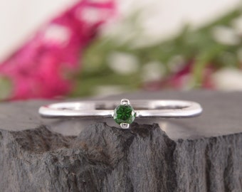 Small Womens Emerald Ring, Minimalist Silver Ring, Green Stone Ring, Dainty Promise Ring, May Birthstone, Emerald Silver Ring