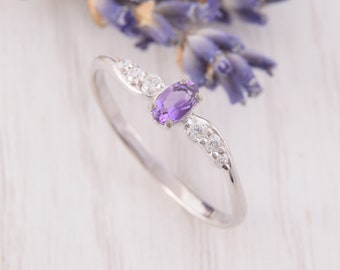 Amethyst Ring, Womens Amethyst Ring, Silver Amethyst ring, Silver Promise Ring, Dainty Silver Ring, Minimalist Ring, Purple Stone Ring