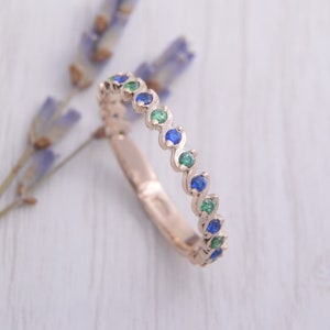 Unique 14k rose gold half eternity emerald & blue sapphire womens wedding band, Minimalist delicate wedding band, Small tiny wedding band