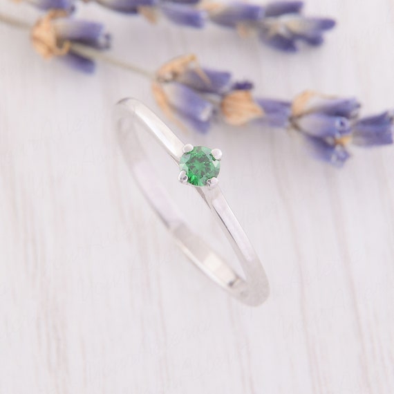Small Womens Emerald Silver Ring, Dainty Silver Ring for Her, Dainty Emerald Ring, Emerald Promise Ring, Green Stone Ring, Emerald Jewelry