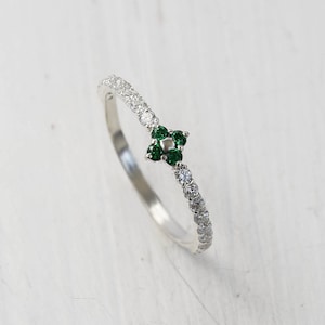 Small Womens Emerald Ring, Emerald Promise Ring, Silver Emerald Ring, Dainty Promise Ring, Emerald Jewelry, Womens Minimalist Ring
