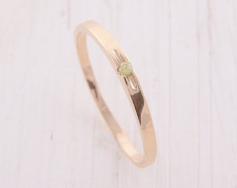 Yellow Gold Peridot Solitaire ring, Womens Minimalist Ring, Peridot Ring, Dainty Promise Ring, Peridot Jewelry, August Birthstone