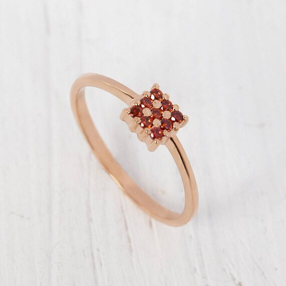 Oro Rosa Gf rojo granate CZ Flor señoras Aro Pendientes de piedras preciosas