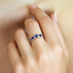 Unique Gold Sapphire Wedding Band, Womens Wedding Band, Womens Sapphire Ring, Gold Sapphire Ring, Blue Sapphire Ring, Sapphire Jewelry