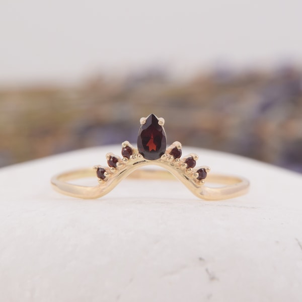 Art deco 14k yellow gold curved crown marquise garnet wedding band, Vintage V shaped tiara garnet womens wedding band, Chevron wedding band