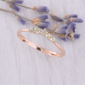 Rose gold small & dainty peridot curved wedding band, Simple womens wedding band, Womens peridot ring, V wedding band, Chevron wedding band