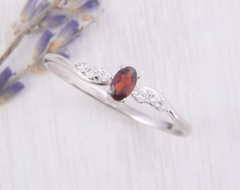 Womens Garnet Promise Ring, Silver Garnet Ring, Dainty Promise Ring, Womens Silver Ring, Minimalist Ring,Delicate Silver Ring,Red Stone Ring