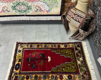 Red Green Floral Oushak Rug, Vintage Rug, Turkish Rug, Wool Ushak Rug, 70x113cm / 2.2x3.7ft, Oriental Woven Rug, Distressed Area Rug