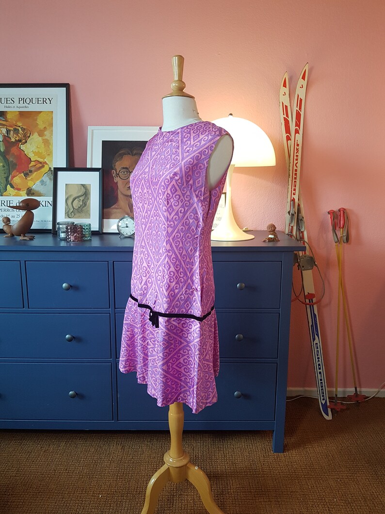 Lovely day dress from the 1960s Waist 80 31,5 inches EU 40 UK 14 US 10 with flaws