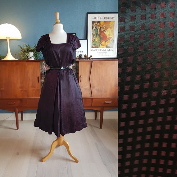 Evening dress from the 1940s in larger size. size
