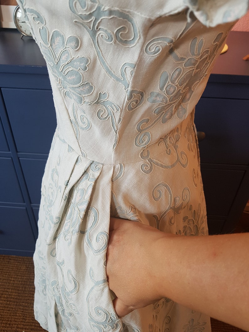 EU 32-34 UK 6-8 US 2-4 Waist 66 26 inches Day dress from the 1950s cocktail dress from the 1950s new look 50s dress