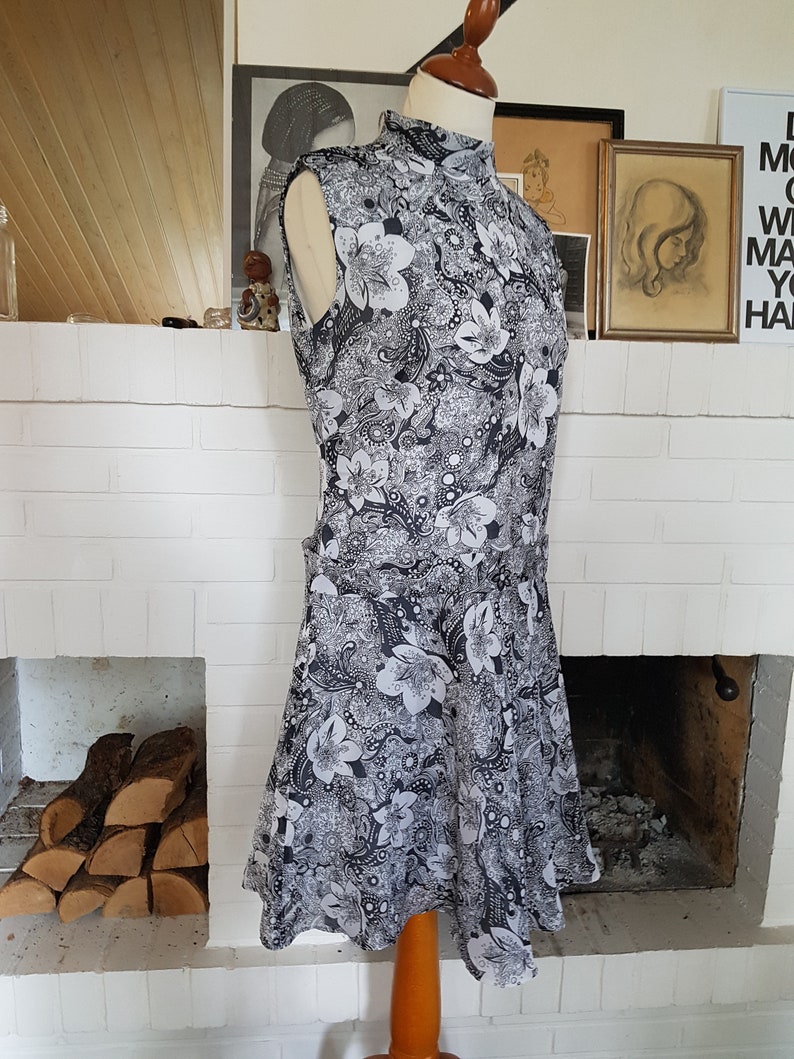 size 16 dress in inches