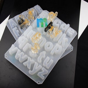 Tamaño grande A-Z Letra del alfabeto mayúscula / minúscula Molde de silicona Resina Molde de silicona Fabricación de joyas