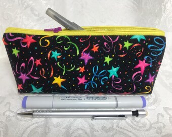 Lápices Marcadores Agujas de crochet Estuche con cremallera Algodón acolchado Serpentinas y estrellas brillantes