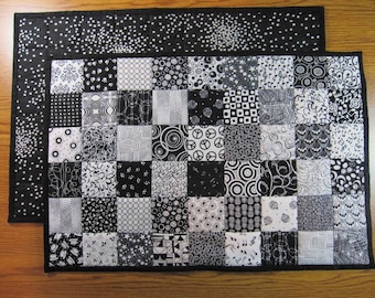 Individual de mesa hecho a mano, acolchado de algodón, blanco y negro, 47 x 32 cm (18 1/2 x 12 1/2 pulgadas)