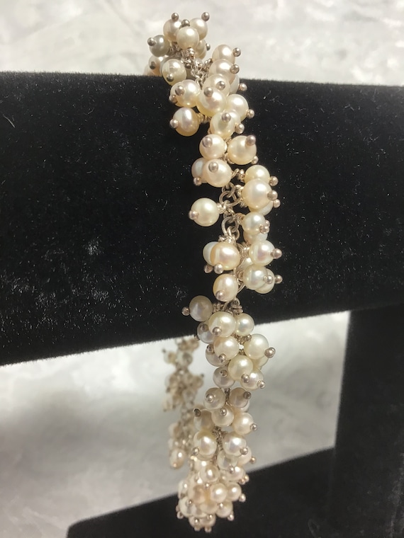 Elegant Pearl Cluster Bracelet Amazon.com: AeraVida Adjustable Elegant Cultured Freshwater  main image 4