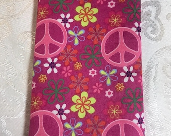 Estuche para gafas de tela suave y acolchada con símbolos de la paz en color rosa