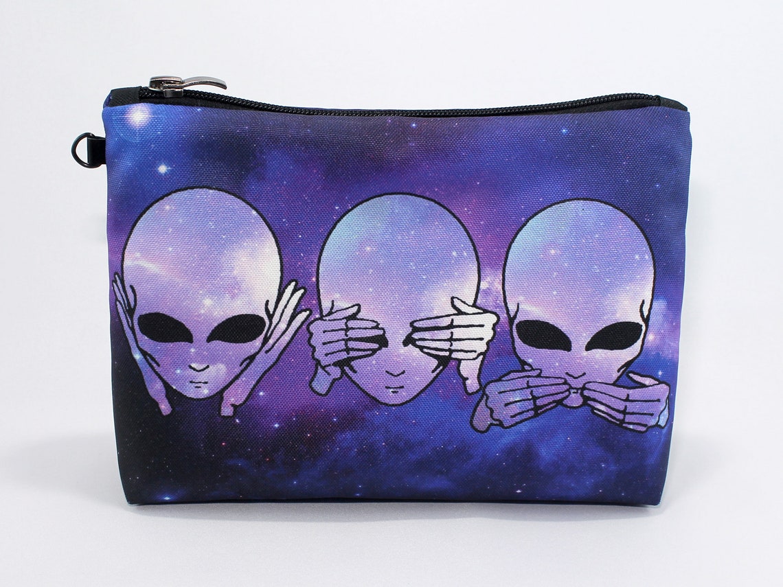 Aliens Cosmetic Bag Gift For Lovers of Aliens Funny Alien Etsy