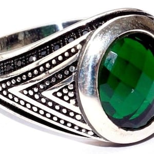 925 Sterling Silver Men&#39;s Ring with Absolutely Handmade Real Precious Emerald and &#39;Vav&#39;