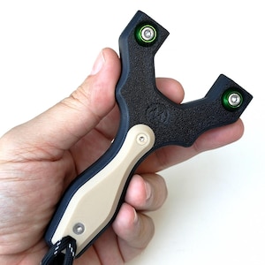 S14-S BLACK, engineered for smaller hands, ensuring both ergonomic comfort and precise performance.