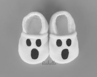 Ghost Baby Slippers – Spooky Halloween Soft Sole Infant to Toddler Booties, Baby’s First Halloween Costume Shoes, Handmade Baby Gift