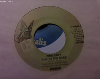 Pink Lady - "Beso en la oscuridad"/"Aléjate, Renee"