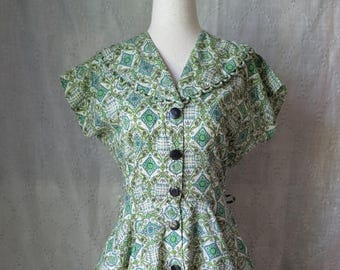 40s 50s Vintage JCPenney's Green Kitch Print Dress, Full Skirt, Wide Collar with Rouleau Detail