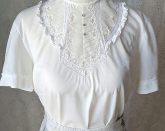 40s 50s True Vintage Nylon Blouse with Lace and Rhinestone detail