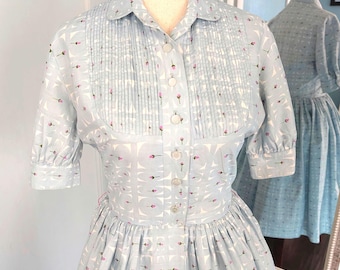 1940s 1950s Blue Fit and Flare Collared Day Dress with Pink Tulip Print, Shirtdress, Button Front, Circle Skirt, So Sweet!