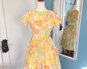 1940s 1950s Vintage Yellow Floral Betty Barclay Dress, Piping, Fit and Flare, Full Skirt