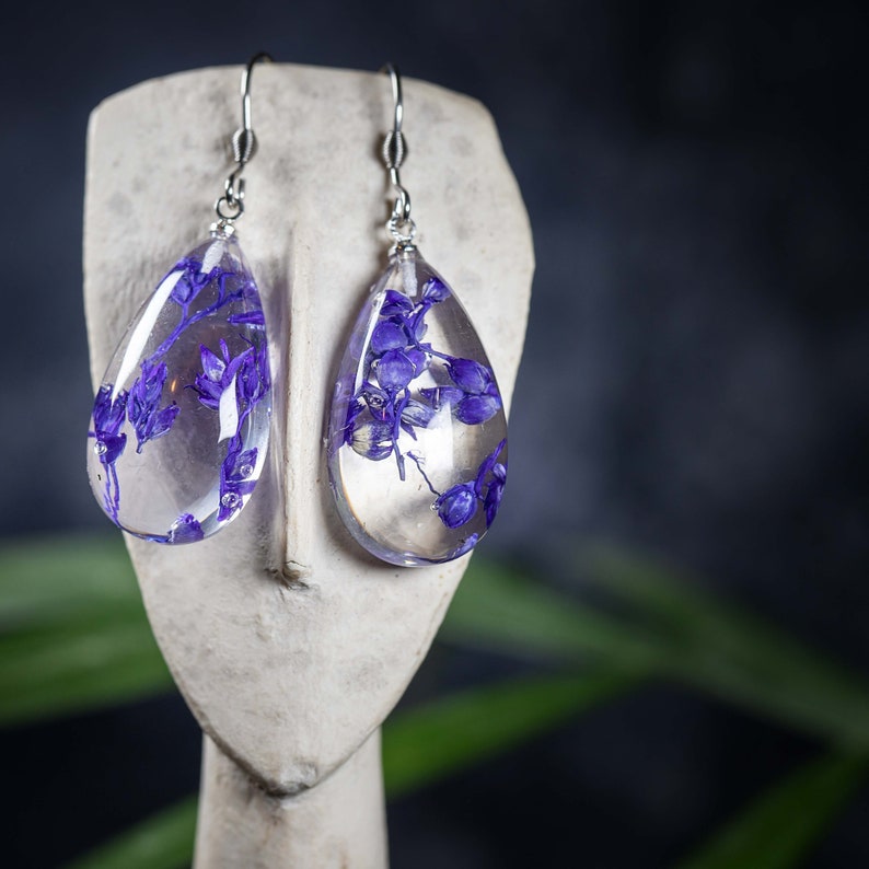 Great beautiful Romantic real Flower earring drop shape delicate violet in environmentally friendly epoxy resin stainless steel earwires