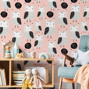 Playful Cartoon Owls Wallpaper - D106