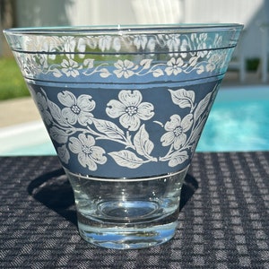 Vintage hazelnoot-atlas wedgwood blauwe kornoelje ijsemmer