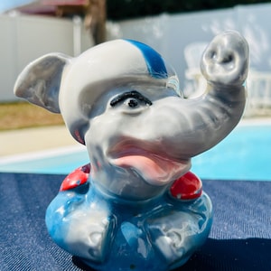 1970s Jim Beam Whiskey Republican Elephant Football Decanter Stopper