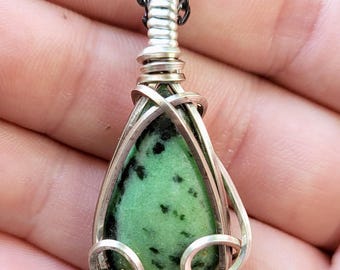 Zoisite pendant in silver