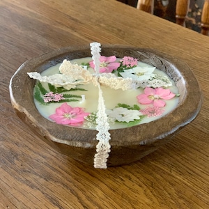 Cotton Wick ~ Botanical Pink Themed ~ Rustic Round Beeswax Bowl Candle ~ Choice of Essential Oil Infusion ~ FREE SHIPPING