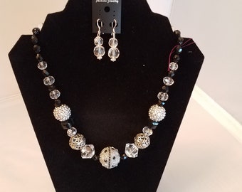 18 Inch Hand made Necklace with Earrings