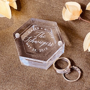 Personalisierte Trauringbox / Gravur Ringbox / Gravur Ringträger / Verlobung Trauung Ring box / Geschenke für Braut