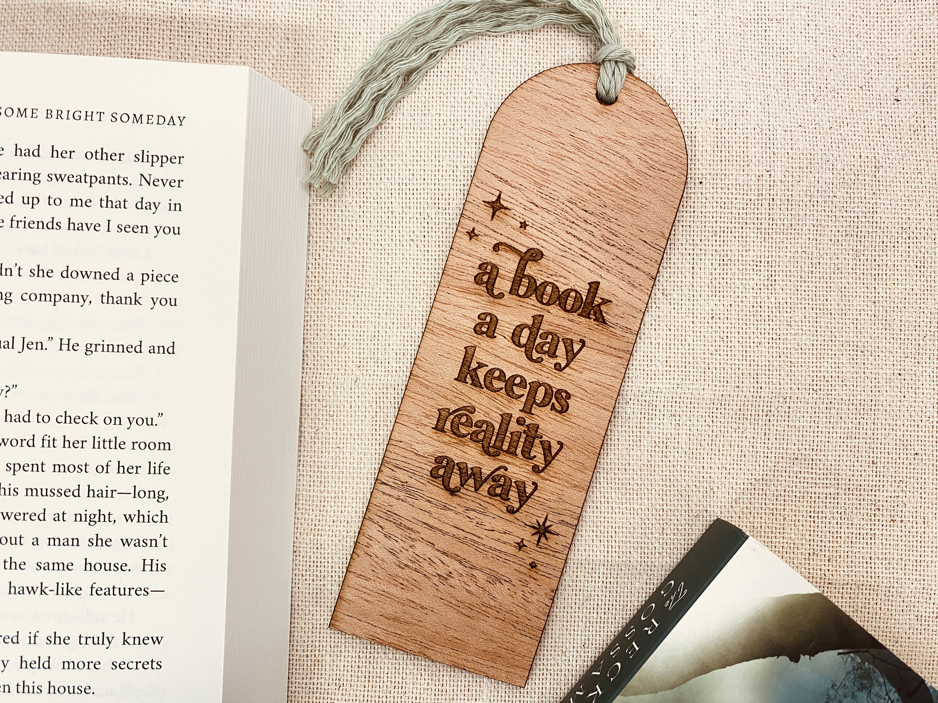 WOODEN Paper Bookmarks with Qoutes for Book reader Pack of 4