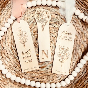Regalo de marcador del Día de la Madre / Regalo personalizado del Día de la Madre / Marcador de madera floral / Regalo para mamá o abuela / Regalo para ella
