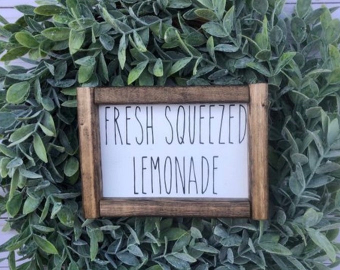 Lemonade | signs | wood signs | farmhouse signs | kitchen | home decor | farmhouse decor | farmhouse | signs with quotes